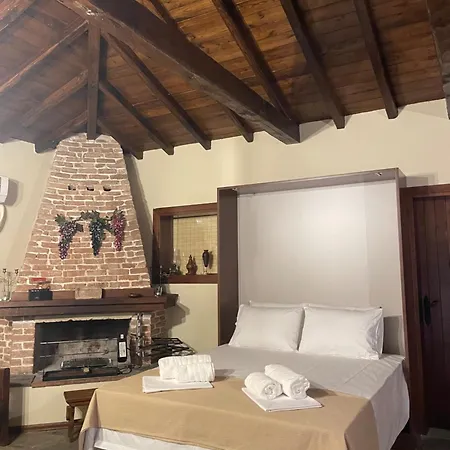 Ampeli Stoneηouse Holiday home Nea Madhitos
