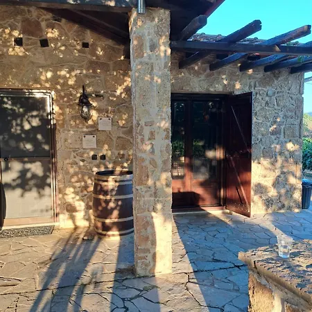 Holiday home Ampeli Stoneηouse Nea Madhitos